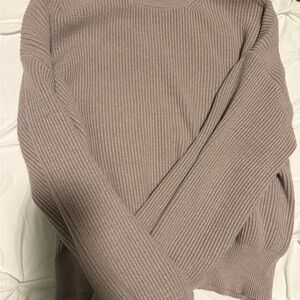 Elegant Ribbed Knit Sweater - Beige